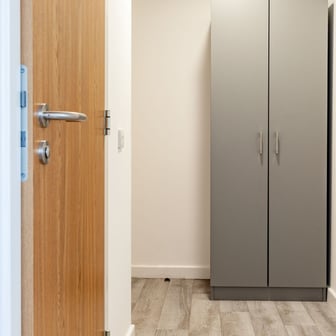 Sky View En Suite - Image 9